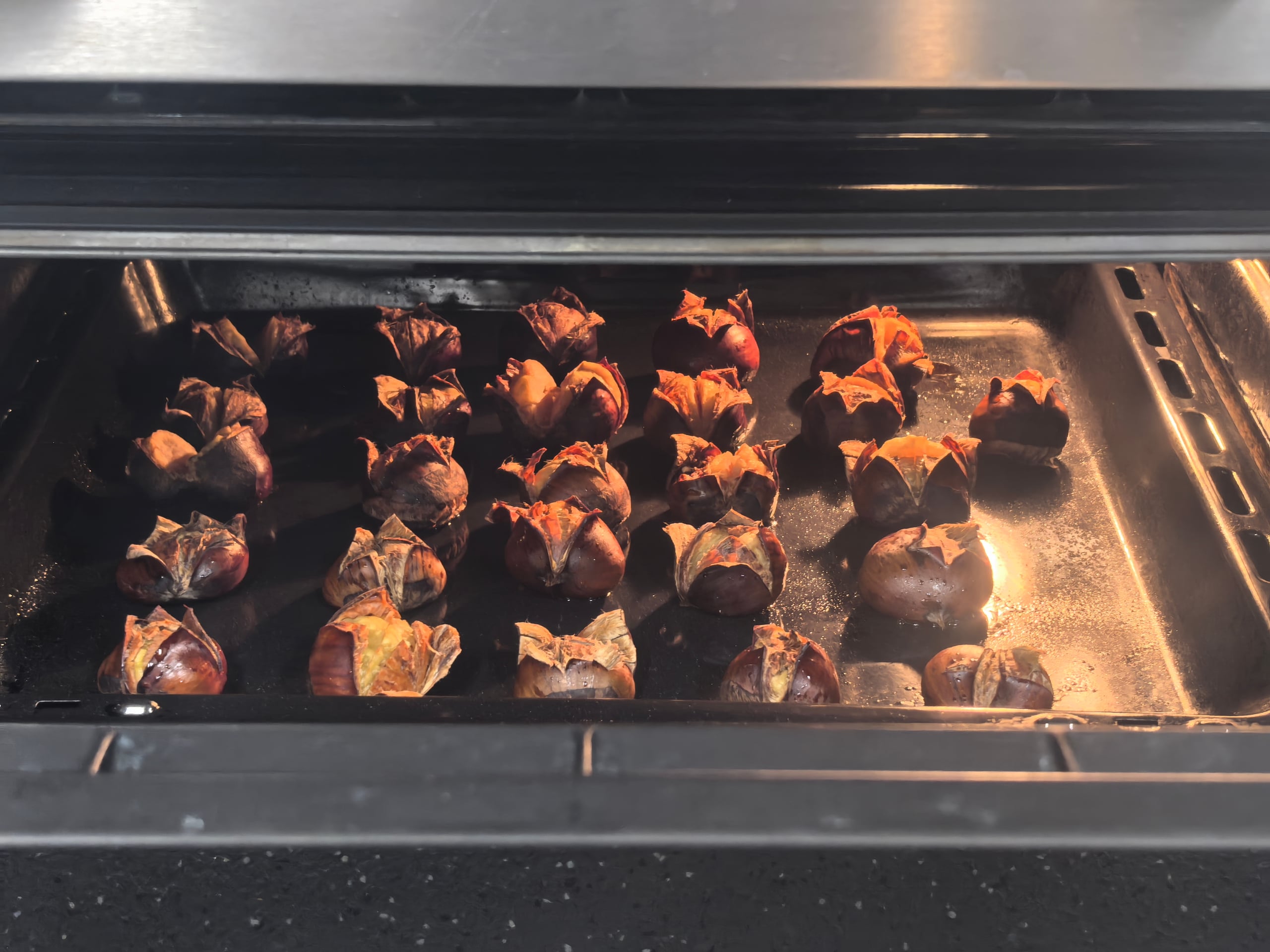 Home cooking — Roasted chestnuts in the oven